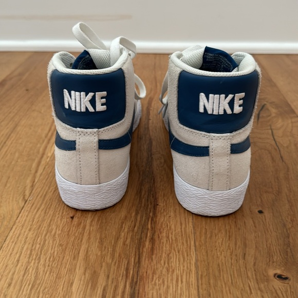 EUC Nike Blazer Mid size 6 Men’s/7.5 Women’s - Picture 3 of 4